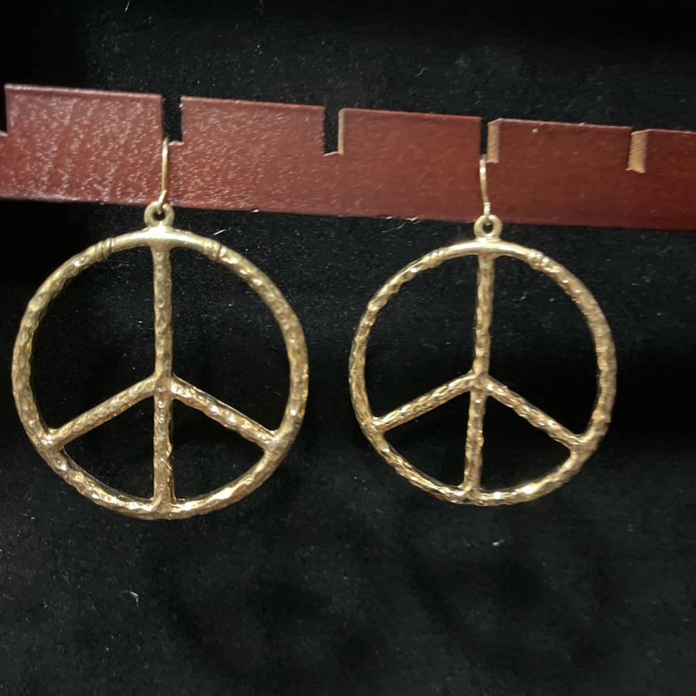 Costume Jewelry Peace Earrings